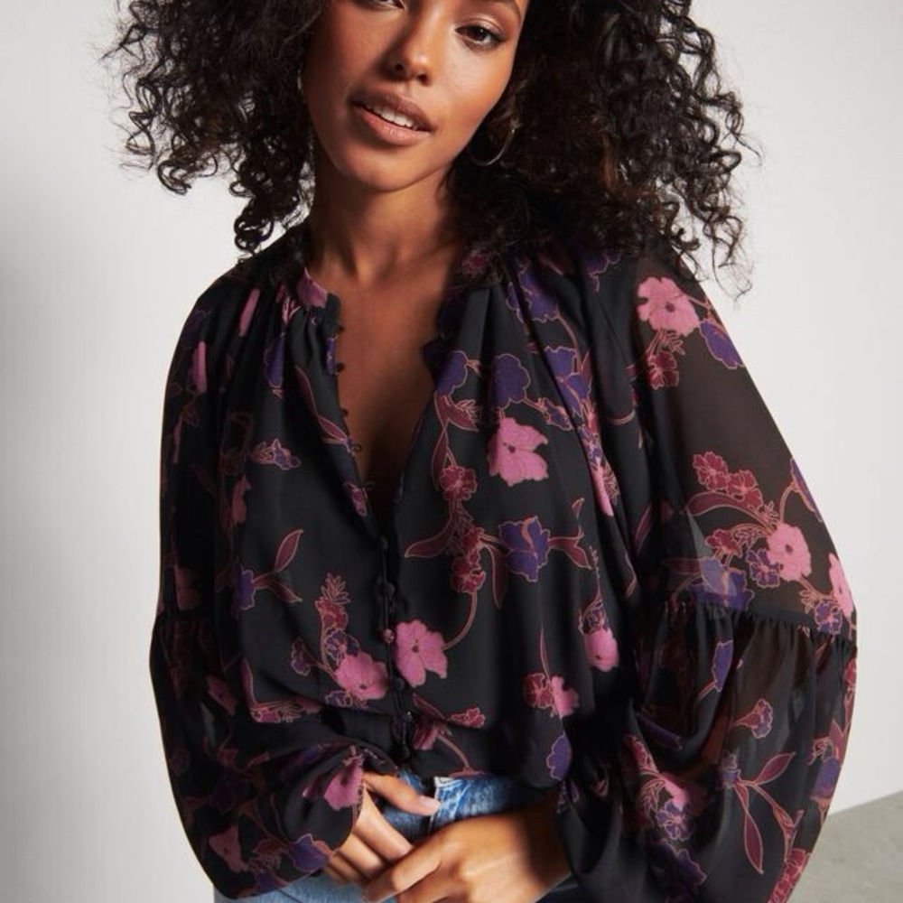 Dynamite Leni Floral Blouse with Buttons Size Small - Picture 7 of 12